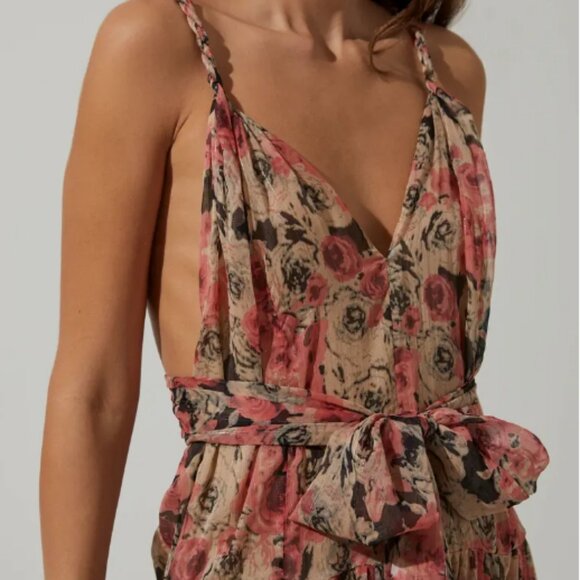 ASTR Eartha Floral Maxi Dress - Picture 4 of 9